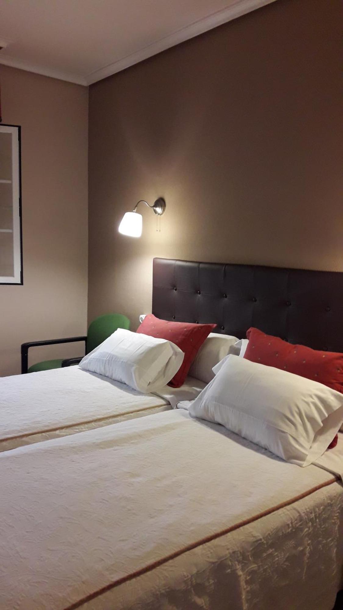Hostal Martin - Sanabria Ribadelago Екстер'єр фото