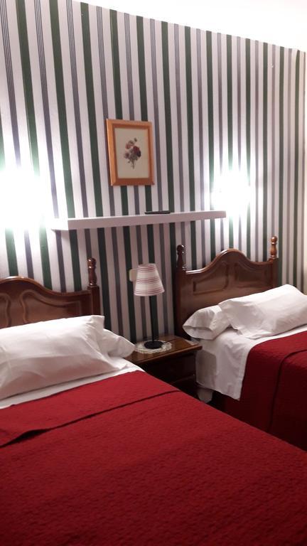 Hostal Martin - Sanabria Ribadelago Екстер'єр фото