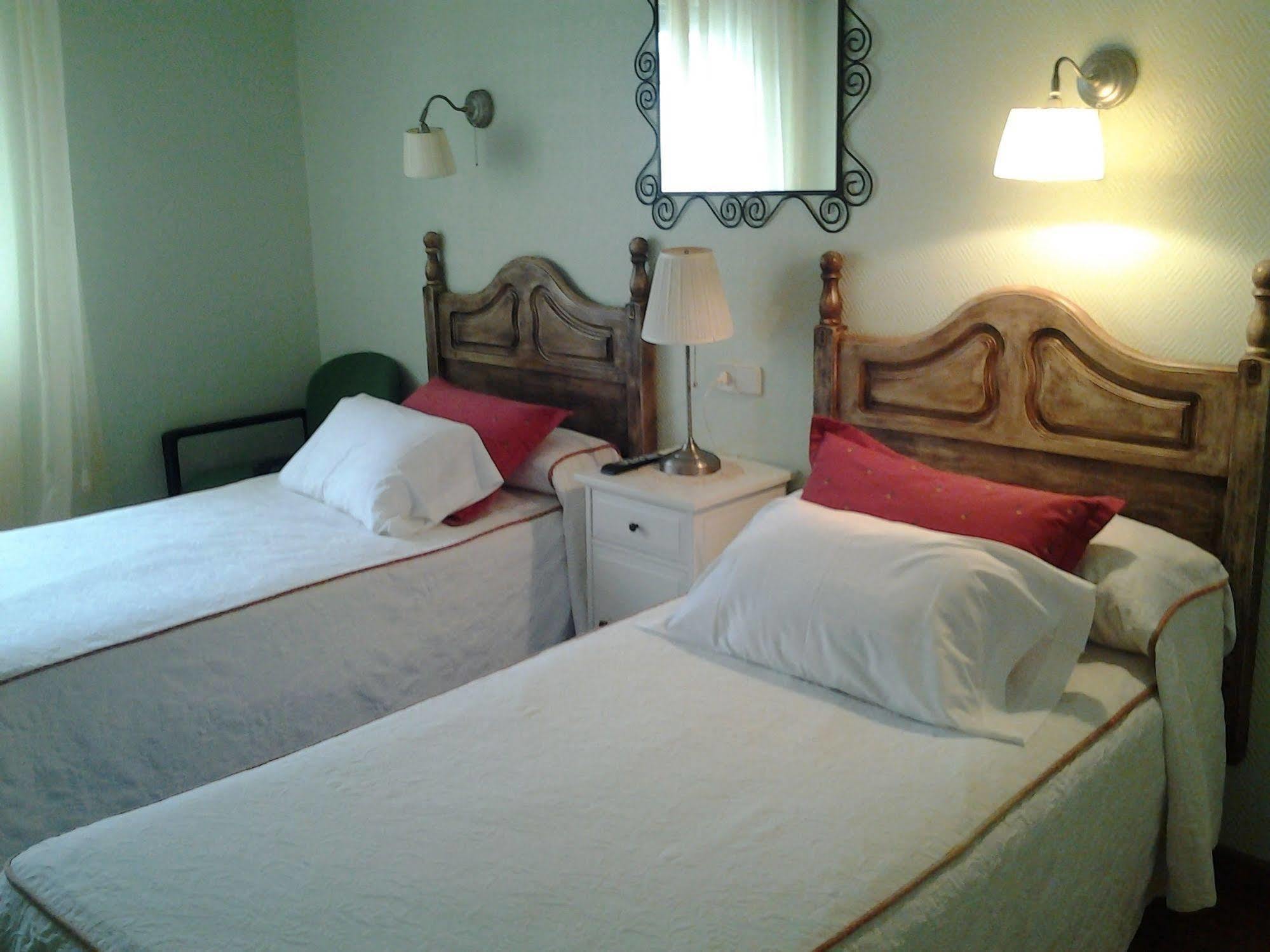 Hostal Martin - Sanabria Ribadelago Екстер'єр фото